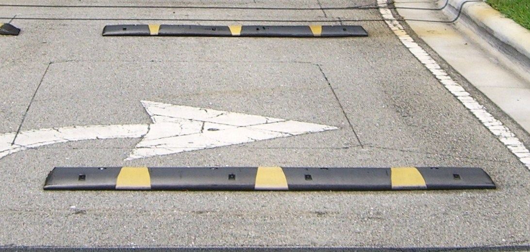 Modular Heavy Rubber Speed Bumps